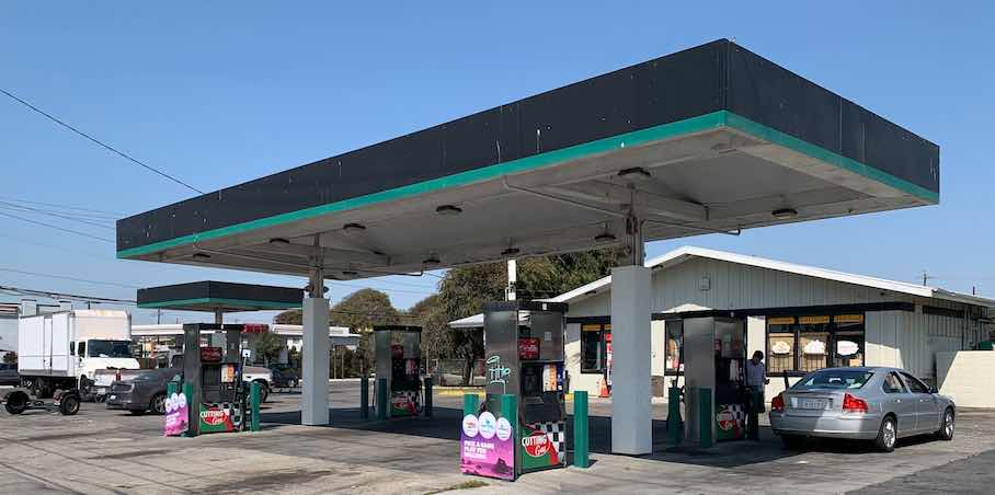 Richmond california gas station